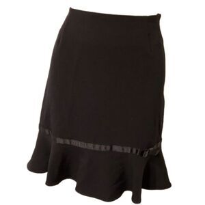 Black skirt 